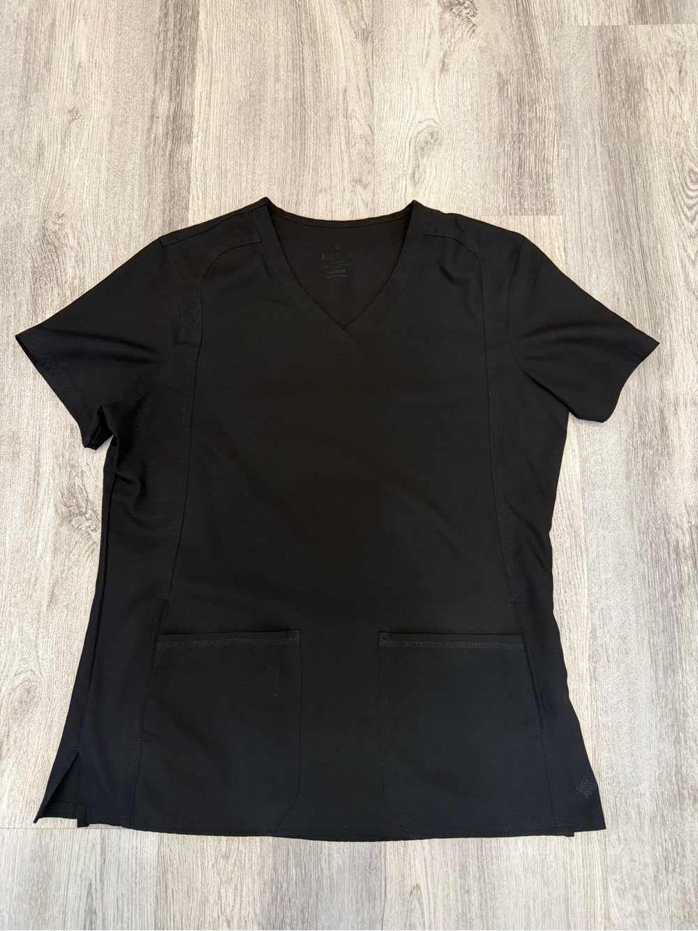 Med Couture Medium Black V-Neck Scrub Top Medical Uniform
